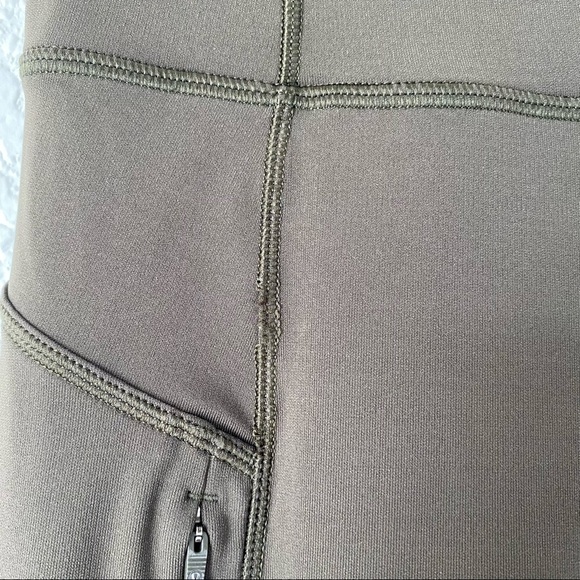 Lululemon Run On Crop Leggings SZ 4 - Picture 6 of 11